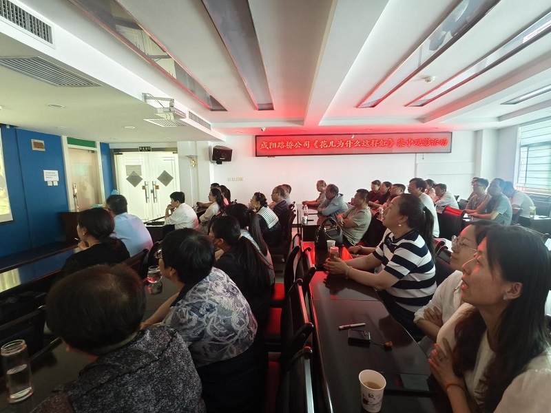 學(xué)時(shí)代楷模       強(qiáng)使命擔(dān)當(dāng)